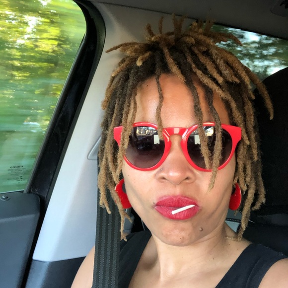 Meet your Posher, Sassy - Picture 11 of 13